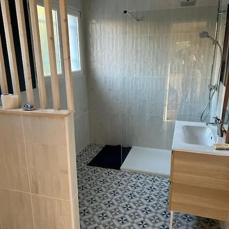 Holiday home Charmante Maison Aux Abatilles-piscine-8 Pers